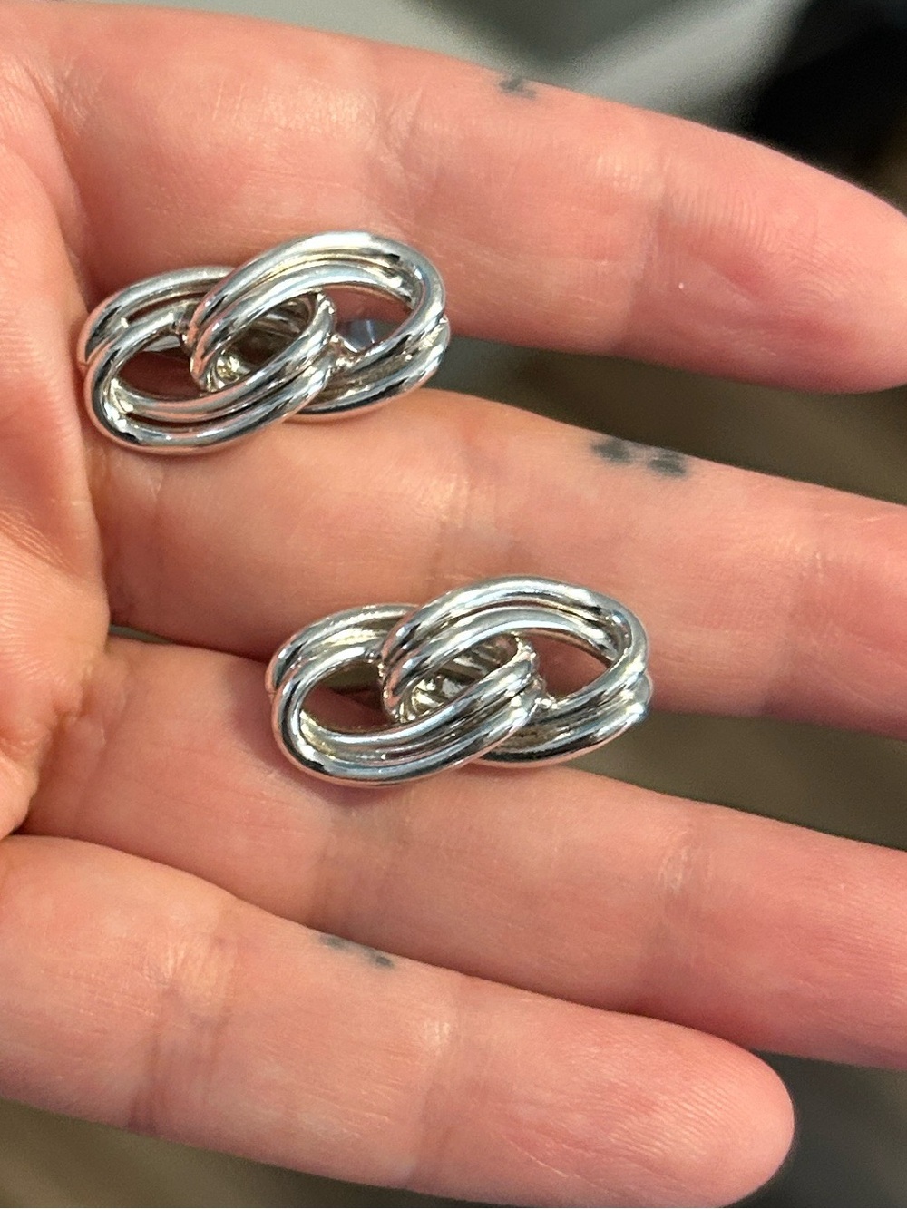 SWANK infinity knot cufflinks - Picture 3 of 6